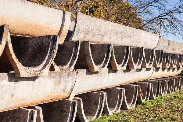 Elementos prefabricados de hormigón para canales de riego a la agricultura —  Fotos de Stock