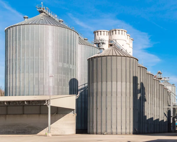 Mezőgazdasági silo - épület külső — Stock Fotó