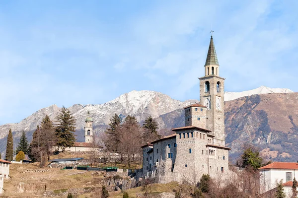 Middeleeuws kasteel in Italië. — Stockfoto