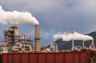 Endüstriyel Tesis Smokestacs.