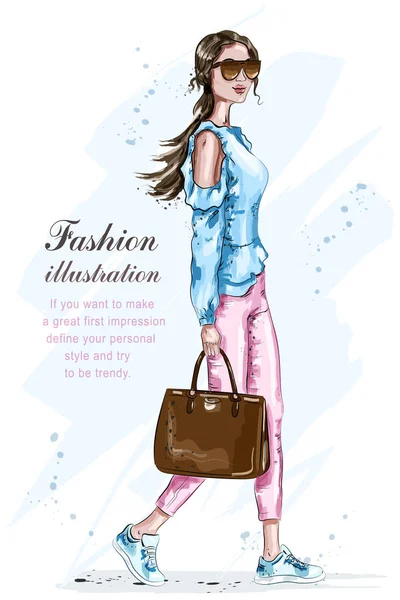 Schöne Modefrau mit Tasche. stilvolle Mädchen in modischen Kleidern. Sommermode-Look. Skizze. Vektorillustration. — Stockvektor