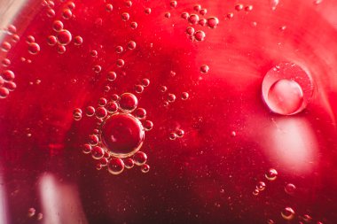 Evren ya da gezegenler kozmik soyut bir psikedelik arka plandır. Soyut atom molekül yapısı. Kabarcık. Havadan ya da moleküllerden makro çekim. Biyoloji, fizik veya kimya soyut