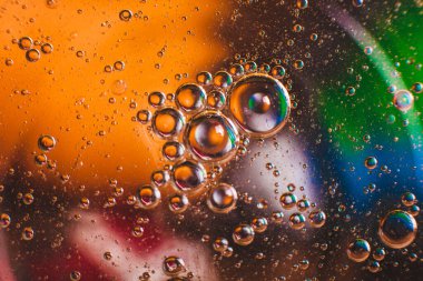 Evren ya da gezegenler kozmik soyut bir psikedelik arka plandır. Soyut atom molekül yapısı. Kabarcık. Havadan ya da moleküllerden makro çekim. Biyoloji, fizik veya kimya soyut