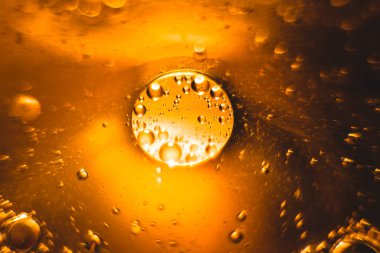 Evren ya da gezegenler kozmik soyut bir psikedelik arka plandır. Soyut atom molekül yapısı. Kabarcık. Havadan ya da moleküllerden makro çekim. Biyoloji, fizik veya kimya soyut