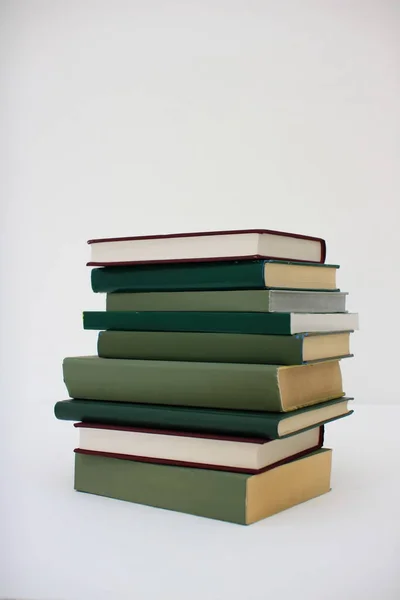 Stapel Boeken Witte Achtergrond — Stockfoto