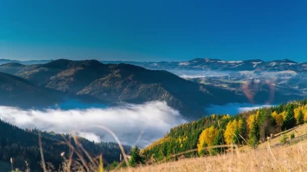 Nubes Mueven Valle Montaña — Vídeo de stock