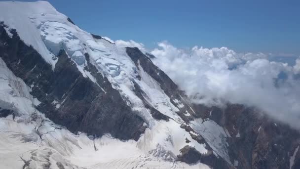 Vliegen Bionnassay Gletsjer Het Alpengebergte — Stockvideo