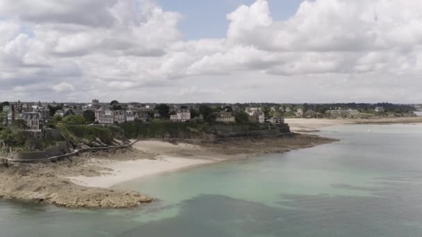 Deniz Kıyısı Ile Nefes Kesen Manzara — Stok video
