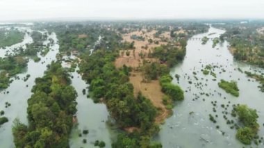 Don Det ve Laos 'taki 4000 adanın üzerinde uçuyordu. 