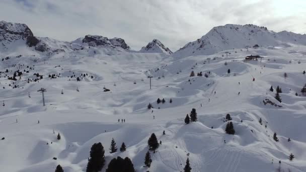 Luftaufnahme Eines Skigebiets — Stockvideo