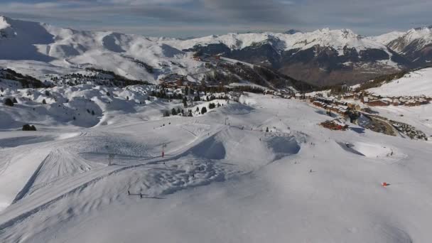 Flygfoto Över Skidorten Plagne — Stockvideo