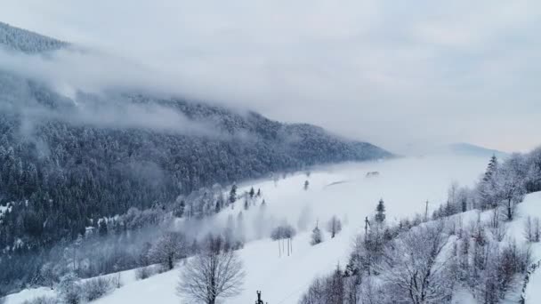 Vista Aérea Foggy Sunset Winter Mountain — Vídeo de Stock