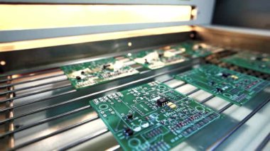 Surface Mount Technology 'nin videosu