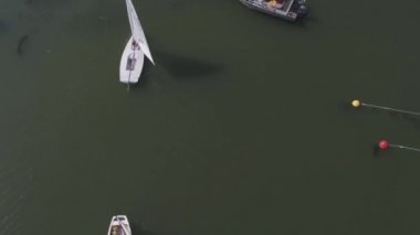 Yelkenli Yarışı Havacılık Manzarasında Lüks Yatlar