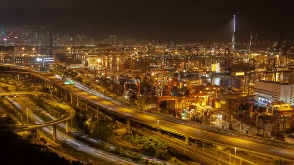 Timelapse Hong Kong Overpass Road Buurt Van Moderne Havenkranen — Stockvideo