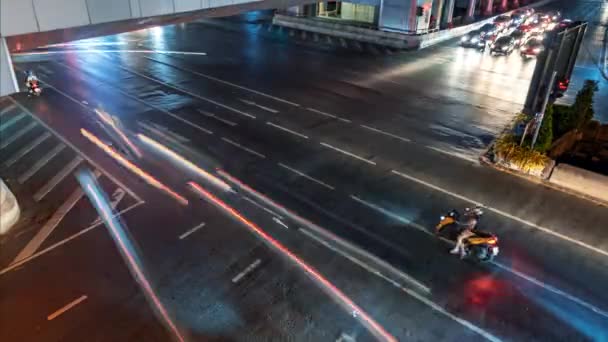 晚上时分 下城的交通街交叉口 顶视图 — 图库视频影像