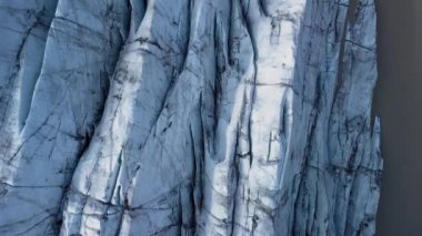 İzlanda'da Svnafellsjkull Buzulu