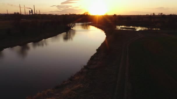Dzika Rzeka Zachodzie Słońca Ukrainie — Wideo stockowe