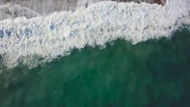  Stock De Plage De Sable, Vue Supérieure D'une Belle Plage De Sable Avec Les Vagues Bleues Se Roulant Sur La Côte 