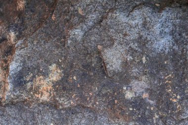 Çelik paspaslar kırmızı paslanmış. Demir yüzey paslanmış.