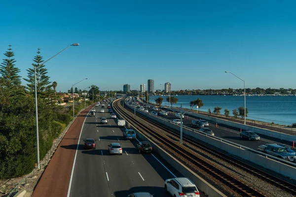 Turismos Que Circulan Por Una Autopista Perth Australia — Foto de Stock