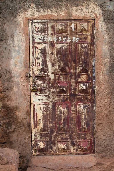 Old wooden door — Stock Photo, Image