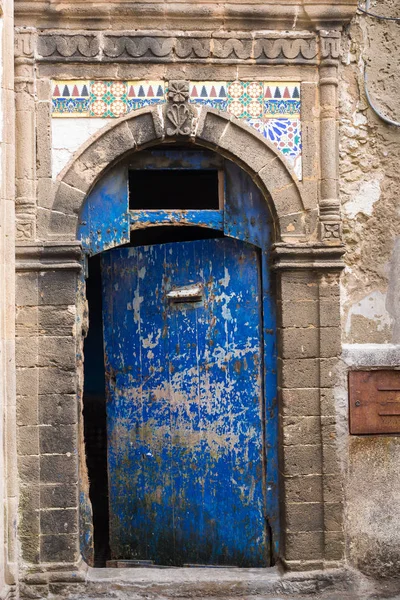 Tradycyjne drzwi, Essaouira, Maroko — Zdjęcie stockowe