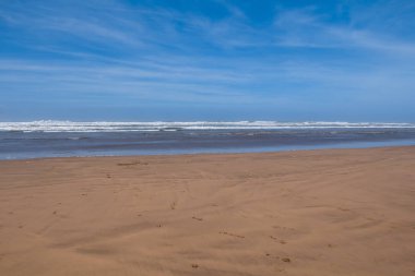Essaouira 'nın kuzeyinde bir sahil, Fas.