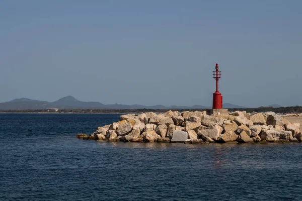 Couleur Bleu Profond Une Mer Méditerranée Calme Petit Brise Lames — Photo