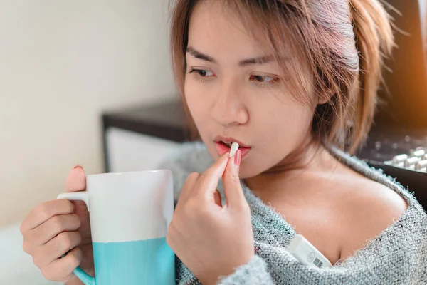 Sick Asian Woman Have Hight Fever Flu Take Medicine Bed — Stock Photo, Image