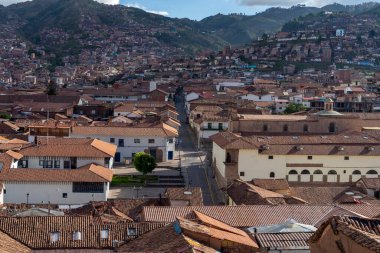 Peru, Güney Latin Amerika 'da antik şehir Cusco' nun insanları olmadan sokaklar bomboş. Covid-19 tecrit sırasında