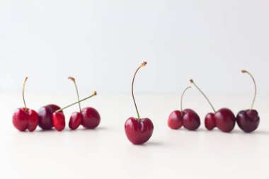 Sıradışı bir şekle sahip kiraz. Herkes gibi değil..