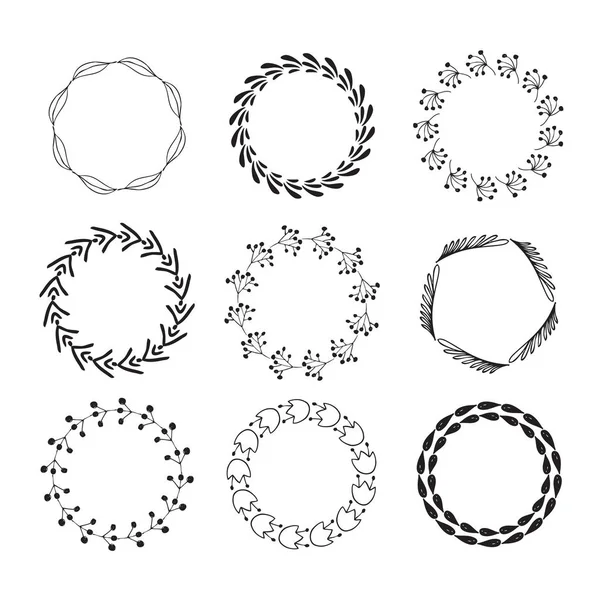 Conjunto dibujado a mano de coronas florales — Archivo Imágenes Vectoriales