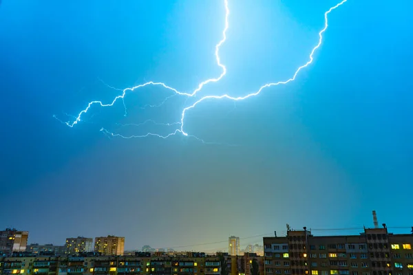 Relámpago Sobre Ciudad Noche Noche Tiempo — Foto de Stock