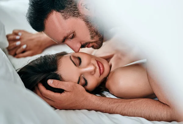 Passionate Man Woman Playing Bed — Stock Photo, Image