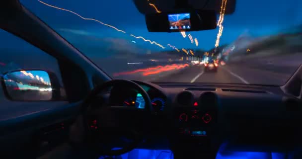Homem Que Conduz Veículo Cidade Noite Lapso Tempo — Vídeo de Stock