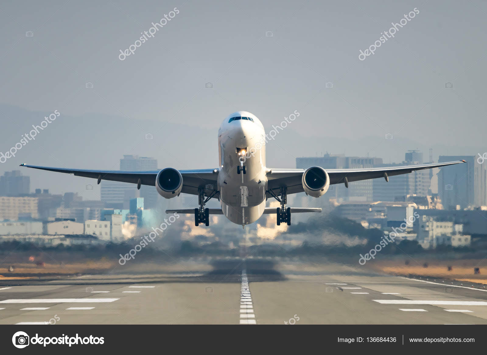 Boeing 777-300 taking off from the airport. — Photo by motive56