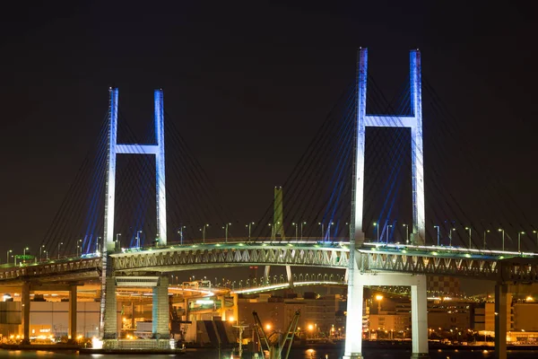 Vista noturna de Yokohama Bay Bridge — Fotografia de Stock