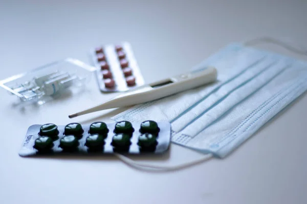 Çeşitli hastalıklar için ilk yardım çantası