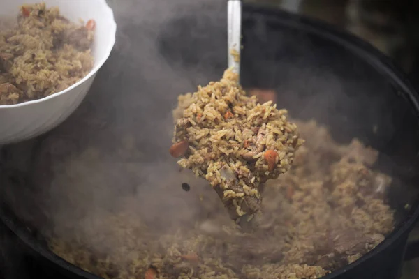 Pilaf, cocinado al aire libre — Foto de Stock