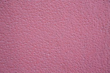 Noktalı delikli beton duvar