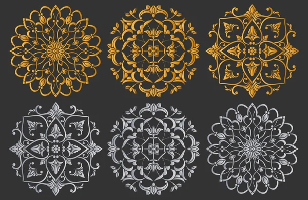 Conjunto de elementos decorativos, composición simétrica floral redonda, oro y plata opciones — Vector de stock