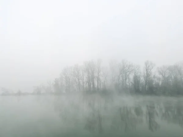 Mysterious Ghostly River Island Obscured Dense Fog Which Float Flat — Stock Photo, Image