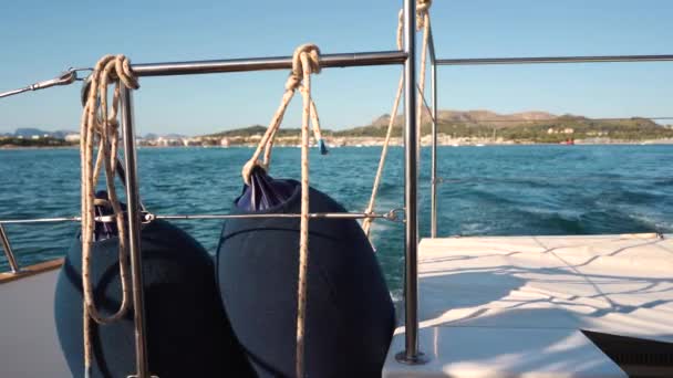 Barco Água Durante Verão Espanha — Vídeo de Stock