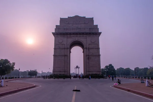 Sonnenaufgang India Gate Neu Delhi Morgenradfahren Silhouette Des India Gate — Stockfoto