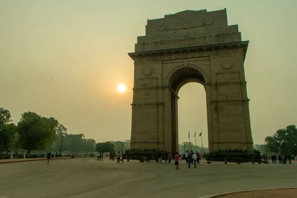 Zonsopgang Bij India Gate New Delhi Morning Cycling Silhouet Van — Stockfoto