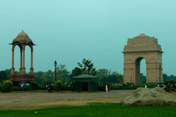 Sunrise India Gate New Delhi Morning Cycling Silhouette India Gate — стокове фото