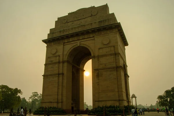 Sunrise India Gate New Delhi Morning Cycling Silhouette India Gate — 스톡 사진