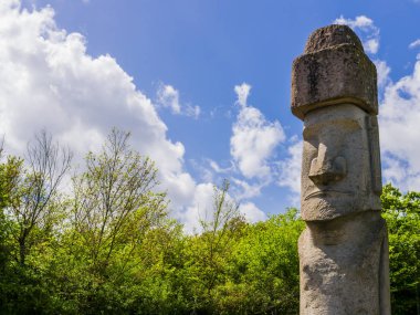 Vitorchiamo 'daki Moai kutsal heykeli, Latium bölgesi, orta İtalya