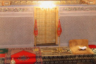 Geleneksel İslami tasarım ve sanat. Kral Muhammed V. Rabat 'ın mozolesindeki dekorasyonun ayrıntıları, Fas..